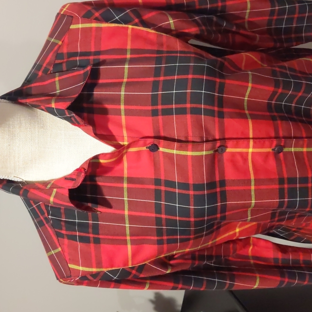Foxcroft wrinkle free shaped fit button down blouse. Size 6 red/black/yellow - Picture 2 of 5